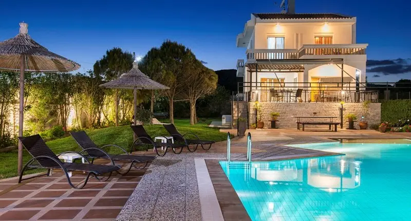 Fancy the gorgeous Aegean Sea this summer ? – Visit Rhodes